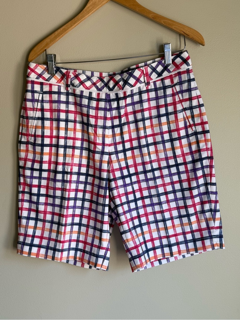 Lady Hagen Multi-color Plaid
Sunset Windowpane Bermuda Golf
Shorts Womens Size 8